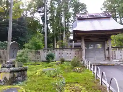 林泉寺の山門・神門