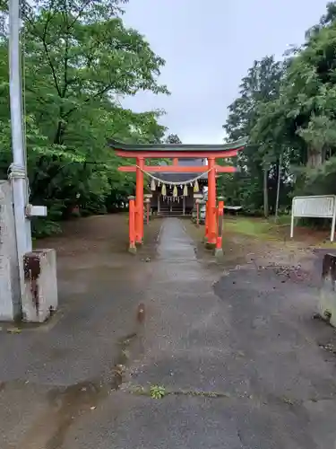 間中稲荷神社の鳥居