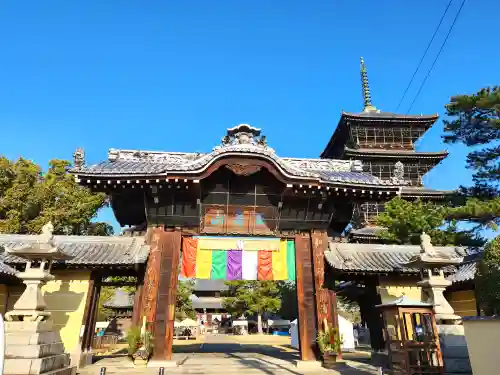 善通寺の山門