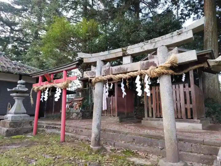 王子神社の{uncategorized: "未分類", other: "その他", undefined: "問題あり", building: "その他建物", grave: "お墓", sacred_gate: "鳥居", guardian: "狛犬", statue: "像", buddha: "仏像", history: "歴史", nature: "自然", garden: "庭園", animal: "動物", pagoda: "塔", temizu: "手水舎", mountain_gate: "山門・神門", sanctuary: "本殿・本堂", subordinate: "末社・摂社", art: "芸術", scenery: "景色", jizo: "地蔵", ema: "絵馬", goshuin: "御朱印", omikuji: "おみくじ", items: "授与品その他", amulet: "お守り", goshuincho: "御朱印帳", eats: "食事", festival: "お祭り", votive_dance: "神楽", shichigosan: "七五三参", wedding: "結婚式", experience: "体験その他", initially: "初詣", around: "周辺", anti_infection: "感染症対策"}