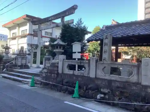 三輪神社の鳥居