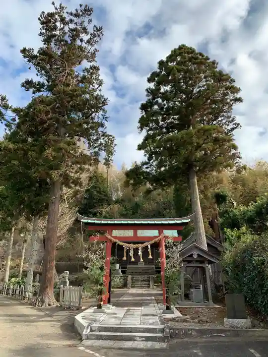 諏訪神社の鳥居