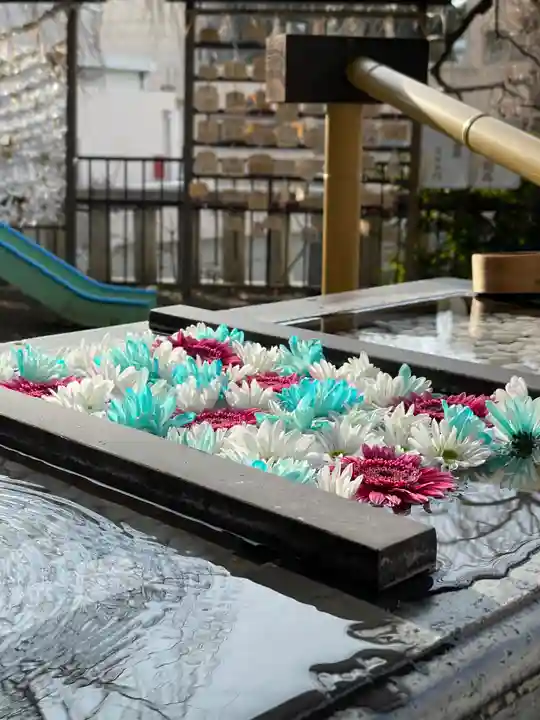 根岸八幡神社の手水舎