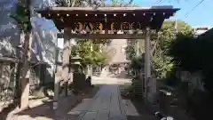 印内八坂神社の山門