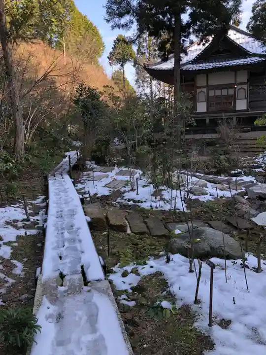 如意寺の庭園