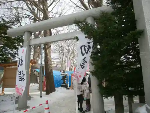 札幌諏訪神社の鳥居