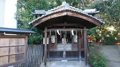 西院春日神社の末社・摂社