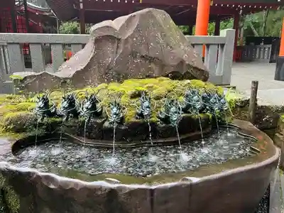 九頭龍神社新宮の手水舎