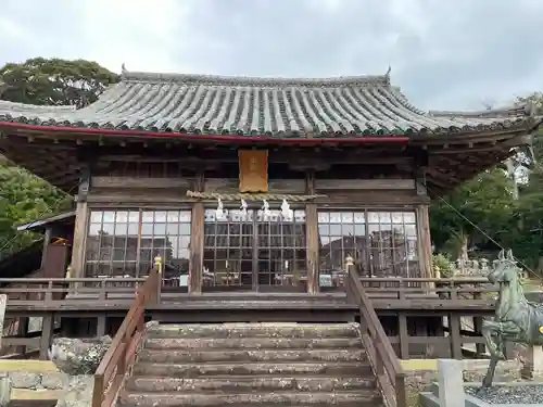 亀岡神社の本殿・本堂