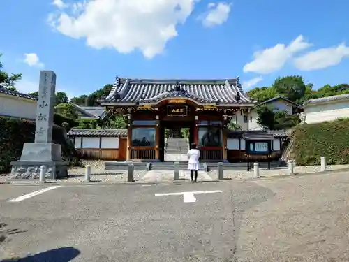 小松寺の山門