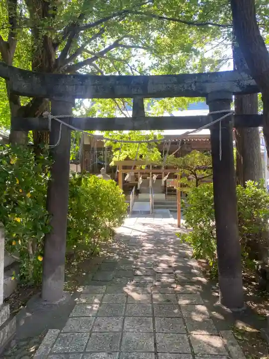常祗稲荷神社の{uncategorized: "未分類", other: "その他", undefined: "問題あり", building: "その他建物", grave: "お墓", sacred_gate: "鳥居", guardian: "狛犬", statue: "像", buddha: "仏像", history: "歴史", nature: "自然", garden: "庭園", animal: "動物", pagoda: "塔", temizu: "手水舎", mountain_gate: "山門・神門", sanctuary: "本殿・本堂", subordinate: "末社・摂社", art: "芸術", scenery: "景色", jizo: "地蔵", ema: "絵馬", goshuin: "御朱印", omikuji: "おみくじ", items: "授与品その他", amulet: "お守り", goshuincho: "御朱印帳", eats: "食事", festival: "お祭り", votive_dance: "神楽", shichigosan: "七五三参", wedding: "結婚式", experience: "体験その他", initially: "初詣", around: "周辺", anti_infection: "感染症対策"}