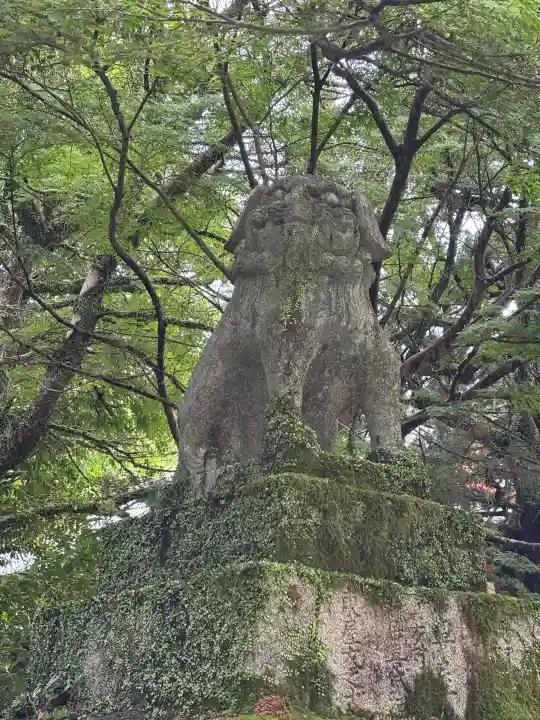 熊野速玉大社の{uncategorized: "未分類", other: "その他", undefined: "問題あり", building: "その他建物", grave: "お墓", sacred_gate: "鳥居", guardian: "狛犬", statue: "像", buddha: "仏像", history: "歴史", nature: "自然", garden: "庭園", animal: "動物", pagoda: "塔", temizu: "手水舎", mountain_gate: "山門・神門", sanctuary: "本殿・本堂", subordinate: "末社・摂社", art: "芸術", scenery: "景色", jizo: "地蔵", ema: "絵馬", goshuin: "御朱印", omikuji: "おみくじ", items: "授与品その他", amulet: "お守り", goshuincho: "御朱印帳", eats: "食事", festival: "お祭り", votive_dance: "神楽", shichigosan: "七五三参", wedding: "結婚式", experience: "体験その他", initially: "初詣", around: "周辺", anti_infection: "感染症対策"}