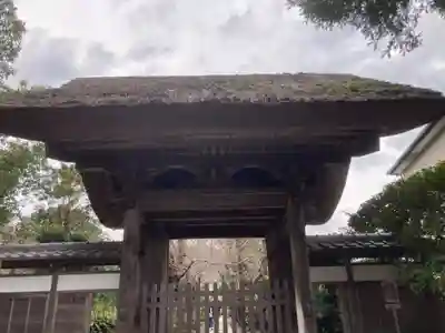 極楽寺（霊鷲山感應院極楽律寺）の山門・神門
