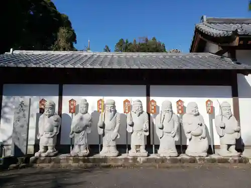 高野寺の像