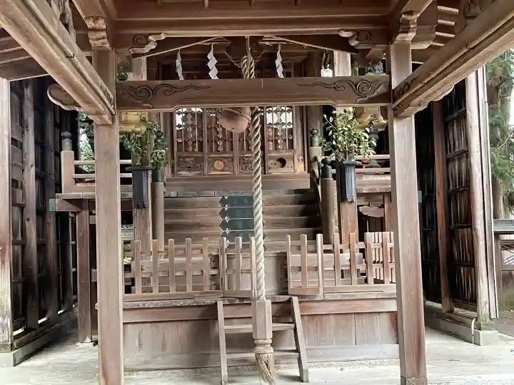 總社神社の{uncategorized: "未分類", other: "その他", undefined: "問題あり", building: "その他建物", grave: "お墓", sacred_gate: "鳥居", guardian: "狛犬", statue: "像", buddha: "仏像", history: "歴史", nature: "自然", garden: "庭園", animal: "動物", pagoda: "塔", temizu: "手水舎", mountain_gate: "山門・神門", sanctuary: "本殿・本堂", subordinate: "末社・摂社", art: "芸術", scenery: "景色", jizo: "地蔵", ema: "絵馬", goshuin: "御朱印", omikuji: "おみくじ", items: "授与品その他", amulet: "お守り", goshuincho: "御朱印帳", eats: "食事", festival: "お祭り", votive_dance: "神楽", shichigosan: "七五三参", wedding: "結婚式", experience: "体験その他", initially: "初詣", around: "周辺", anti_infection: "感染症対策"}