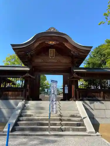 饒津神社の山門