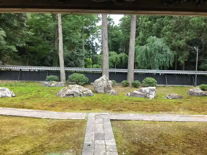 瀧谷寺の庭園