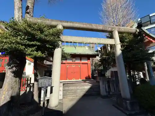 神田神社（神田明神）の{uncategorized: "未分類", other: "その他", undefined: "問題あり", building: "その他建物", grave: "お墓", sacred_gate: "鳥居", guardian: "狛犬", statue: "像", buddha: "仏像", history: "歴史", nature: "自然", garden: "庭園", animal: "動物", pagoda: "塔", temizu: "手水舎", mountain_gate: "山門・神門", sanctuary: "本殿・本堂", subordinate: "末社・摂社", art: "芸術", scenery: "景色", jizo: "地蔵", ema: "絵馬", goshuin: "御朱印", omikuji: "おみくじ", items: "授与品その他", amulet: "お守り", goshuincho: "御朱印帳", eats: "食事", festival: "お祭り", votive_dance: "神楽", shichigosan: "七五三参", wedding: "結婚式", experience: "体験その他", initially: "初詣", around: "周辺", anti_infection: "感染症対策"}