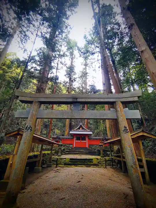 室生龍穴神社の本殿・本堂