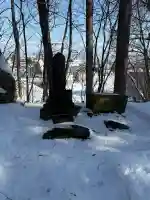由仁神社の{uncategorized: "未分類", other: "その他", undefined: "問題あり", building: "その他建物", grave: "お墓", sacred_gate: "鳥居", guardian: "狛犬", statue: "像", buddha: "仏像", history: "歴史", nature: "自然", garden: "庭園", animal: "動物", pagoda: "塔", temizu: "手水舎", mountain_gate: "山門・神門", sanctuary: "本殿・本堂", subordinate: "末社・摂社", art: "芸術", scenery: "景色", jizo: "地蔵", ema: "絵馬", goshuin: "御朱印", omikuji: "おみくじ", items: "授与品その他", amulet: "お守り", goshuincho: "御朱印帳", eats: "食事", festival: "お祭り", votive_dance: "神楽", shichigosan: "七五三参", wedding: "結婚式", experience: "体験その他", initially: "初詣", around: "周辺", anti_infection: "感染症対策"}