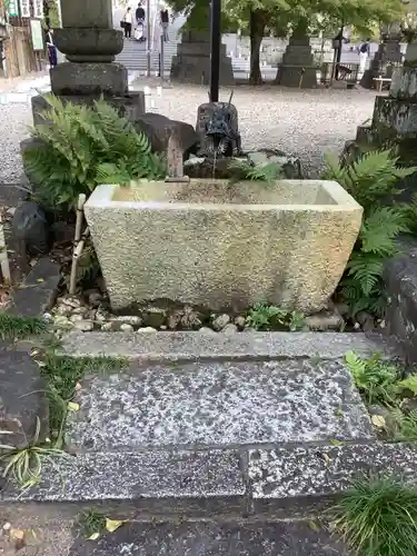 八事山 興正寺の手水舎