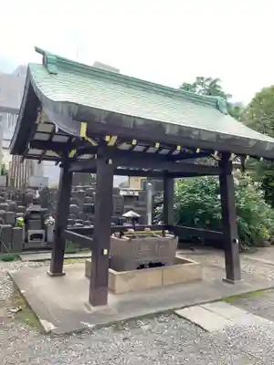 浄土宗南命山善光寺の手水舎