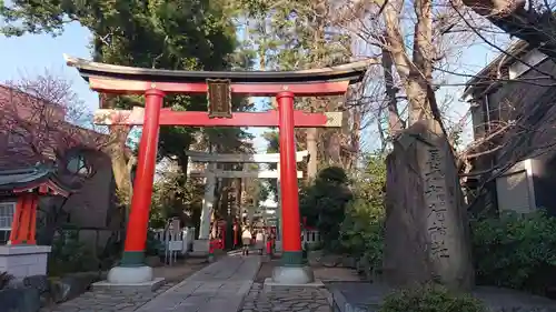 馬橋稲荷神社の鳥居