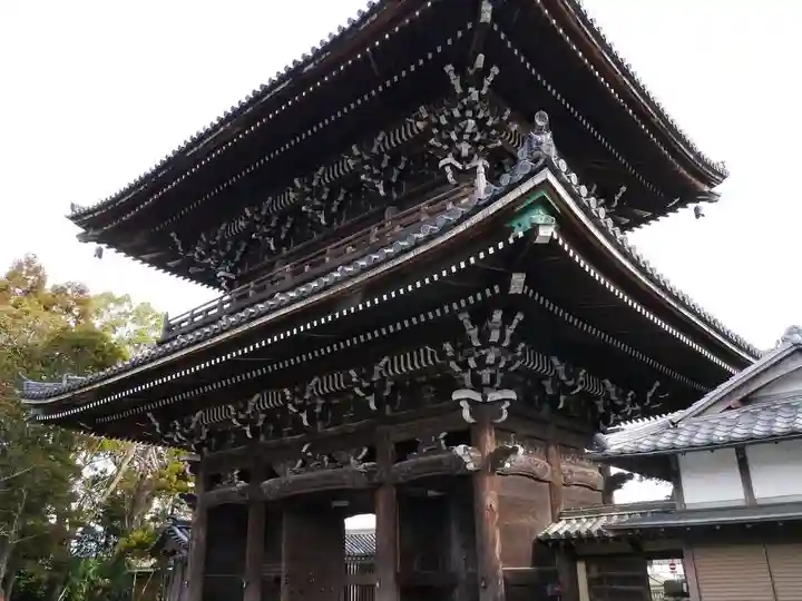 清凉寺の山門・神門