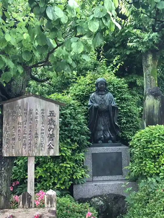 亀戸天神社の像