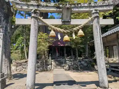 八幡神社の{uncategorized: "未分類", other: "その他", undefined: "問題あり", building: "その他建物", grave: "お墓", sacred_gate: "鳥居", guardian: "狛犬", statue: "像", buddha: "仏像", history: "歴史", nature: "自然", garden: "庭園", animal: "動物", pagoda: "塔", temizu: "手水舎", mountain_gate: "山門・神門", sanctuary: "本殿・本堂", subordinate: "末社・摂社", art: "芸術", scenery: "景色", jizo: "地蔵", ema: "絵馬", goshuin: "御朱印", omikuji: "おみくじ", items: "授与品その他", amulet: "お守り", goshuincho: "御朱印帳", eats: "食事", festival: "お祭り", votive_dance: "神楽", shichigosan: "七五三参", wedding: "結婚式", experience: "体験その他", initially: "初詣", around: "周辺", anti_infection: "感染症対策"}