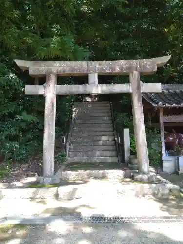 田倉牛神社の鳥居