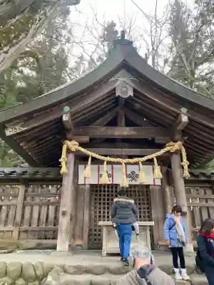 諏訪大社上社前宮の{uncategorized: "未分類", other: "その他", undefined: "問題あり", building: "その他建物", grave: "お墓", sacred_gate: "鳥居", guardian: "狛犬", statue: "像", buddha: "仏像", history: "歴史", nature: "自然", garden: "庭園", animal: "動物", pagoda: "塔", temizu: "手水舎", mountain_gate: "山門・神門", sanctuary: "本殿・本堂", subordinate: "末社・摂社", art: "芸術", scenery: "景色", jizo: "地蔵", ema: "絵馬", goshuin: "御朱印", omikuji: "おみくじ", items: "授与品その他", amulet: "お守り", goshuincho: "御朱印帳", eats: "食事", festival: "お祭り", votive_dance: "神楽", shichigosan: "七五三参", wedding: "結婚式", experience: "体験その他", initially: "初詣", around: "周辺", anti_infection: "感染症対策"}