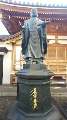 蓮乗寺の像