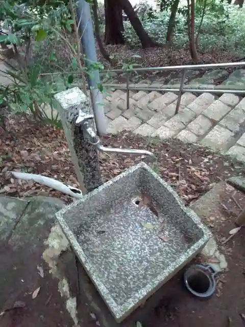 村社御嶽神社の手水舎