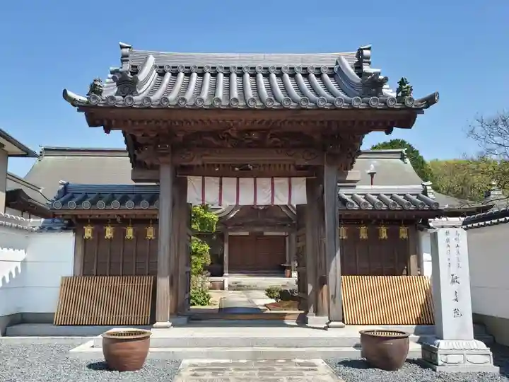 歓喜院の山門・神門