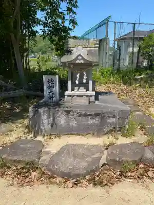 大浦神社の{uncategorized: "未分類", other: "その他", undefined: "問題あり", building: "その他建物", grave: "お墓", sacred_gate: "鳥居", guardian: "狛犬", statue: "像", buddha: "仏像", history: "歴史", nature: "自然", garden: "庭園", animal: "動物", pagoda: "塔", temizu: "手水舎", mountain_gate: "山門・神門", sanctuary: "本殿・本堂", subordinate: "末社・摂社", art: "芸術", scenery: "景色", jizo: "地蔵", ema: "絵馬", goshuin: "御朱印", omikuji: "おみくじ", items: "授与品その他", amulet: "お守り", goshuincho: "御朱印帳", eats: "食事", festival: "お祭り", votive_dance: "神楽", shichigosan: "七五三参", wedding: "結婚式", experience: "体験その他", initially: "初詣", around: "周辺", anti_infection: "感染症対策"}