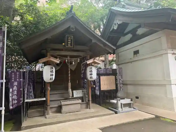 鶴嶺八幡宮の{uncategorized: "未分類", other: "その他", undefined: "問題あり", building: "その他建物", grave: "お墓", sacred_gate: "鳥居", guardian: "狛犬", statue: "像", buddha: "仏像", history: "歴史", nature: "自然", garden: "庭園", animal: "動物", pagoda: "塔", temizu: "手水舎", mountain_gate: "山門・神門", sanctuary: "本殿・本堂", subordinate: "末社・摂社", art: "芸術", scenery: "景色", jizo: "地蔵", ema: "絵馬", goshuin: "御朱印", omikuji: "おみくじ", items: "授与品その他", amulet: "お守り", goshuincho: "御朱印帳", eats: "食事", festival: "お祭り", votive_dance: "神楽", shichigosan: "七五三参", wedding: "結婚式", experience: "体験その他", initially: "初詣", around: "周辺", anti_infection: "感染症対策"}