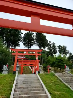 高屋敷稲荷神社の鳥居