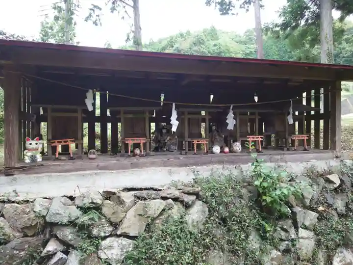 石楯尾神社の末社・摂社