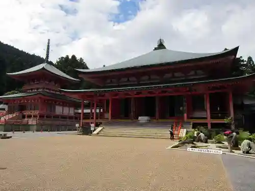 比叡山延暦寺の本殿・本堂