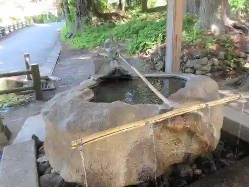 河口浅間神社の手水舎