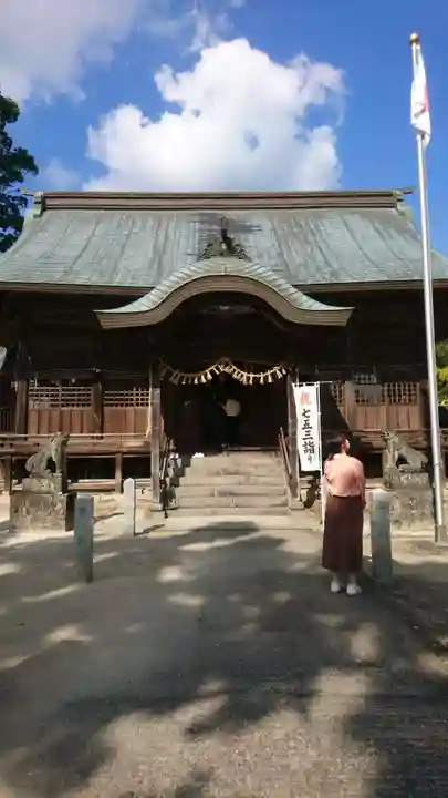 與止日女神社の本殿・本堂