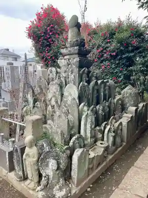 祐天寺の{uncategorized: "未分類", other: "その他", undefined: "問題あり", building: "その他建物", grave: "お墓", sacred_gate: "鳥居", guardian: "狛犬", statue: "像", buddha: "仏像", history: "歴史", nature: "自然", garden: "庭園", animal: "動物", pagoda: "塔", temizu: "手水舎", mountain_gate: "山門・神門", sanctuary: "本殿・本堂", subordinate: "末社・摂社", art: "芸術", scenery: "景色", jizo: "地蔵", ema: "絵馬", goshuin: "御朱印", omikuji: "おみくじ", items: "授与品その他", amulet: "お守り", goshuincho: "御朱印帳", eats: "食事", festival: "お祭り", votive_dance: "神楽", shichigosan: "七五三参", wedding: "結婚式", experience: "体験その他", initially: "初詣", around: "周辺", anti_infection: "感染症対策"}