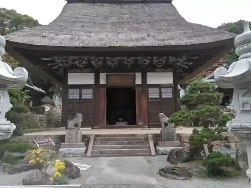 泉福寺の本殿・本堂