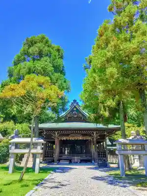 藤島神社の本殿・本堂