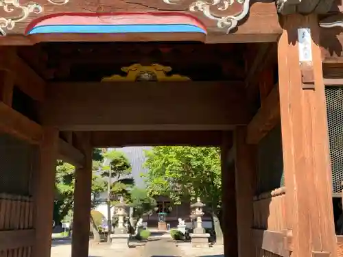 天増寺の山門