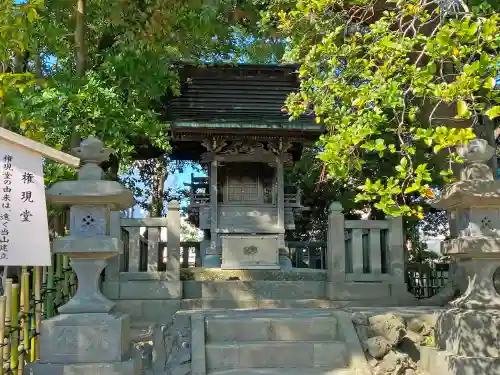 西新井大師総持寺の末社・摂社