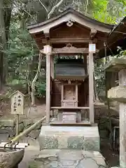 往馬坐伊古麻都比古神社の末社