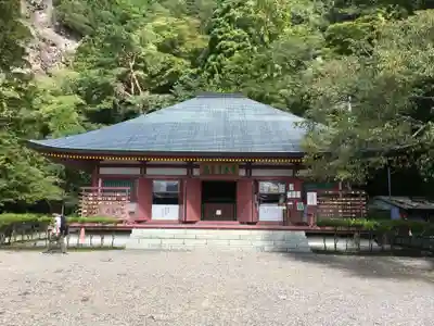 鳳来寺の本殿・本堂