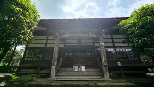 乗願寺の{uncategorized: "未分類", other: "その他", undefined: "問題あり", building: "その他建物", grave: "お墓", sacred_gate: "鳥居", guardian: "狛犬", statue: "像", buddha: "仏像", history: "歴史", nature: "自然", garden: "庭園", animal: "動物", pagoda: "塔", temizu: "手水舎", mountain_gate: "山門・神門", sanctuary: "本殿・本堂", subordinate: "末社・摂社", art: "芸術", scenery: "景色", jizo: "地蔵", ema: "絵馬", goshuin: "御朱印", omikuji: "おみくじ", items: "授与品その他", amulet: "お守り", goshuincho: "御朱印帳", eats: "食事", festival: "お祭り", votive_dance: "神楽", shichigosan: "七五三参", wedding: "結婚式", experience: "体験その他", initially: "初詣", around: "周辺", anti_infection: "感染症対策"}